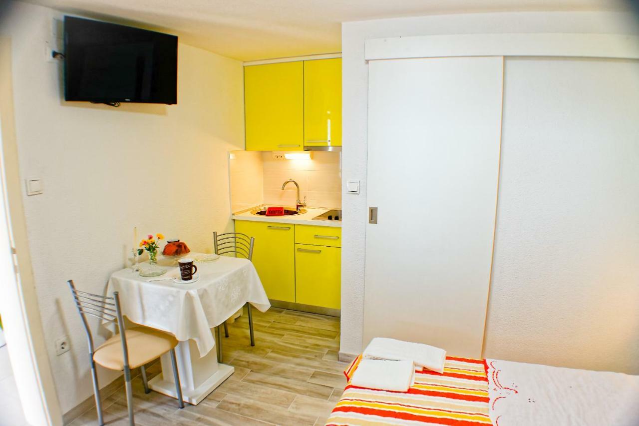 Studio Apartman Papic Drasnice Exteriör bild